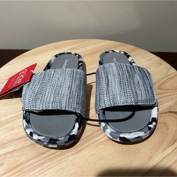 Hey Dude Sox Collection Phoenix Youth Tri Ghost Gray Camo Slides Size K11 - Picture 2 of 4